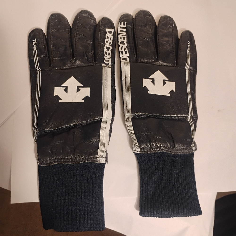 Descente mens Medium Vintage Leather Blue Gloves Logo